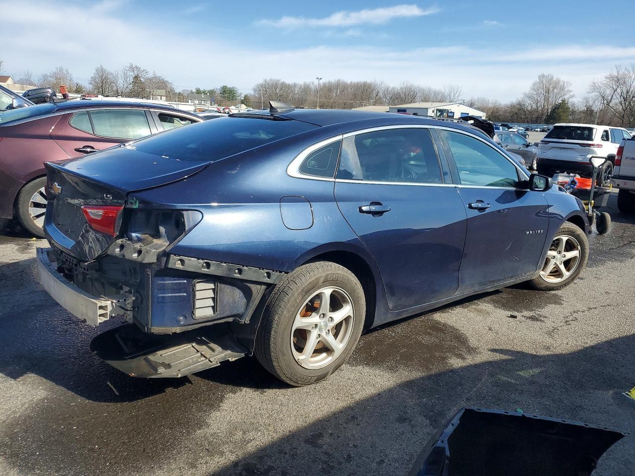 2016 Chevrolet Malibu Ls - Фото 3