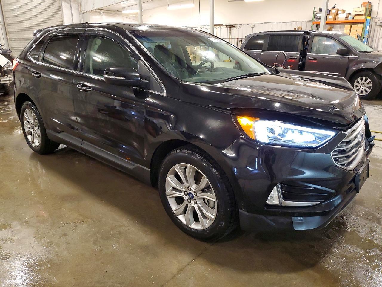 2019 Ford Edge Titanium - Фото 4