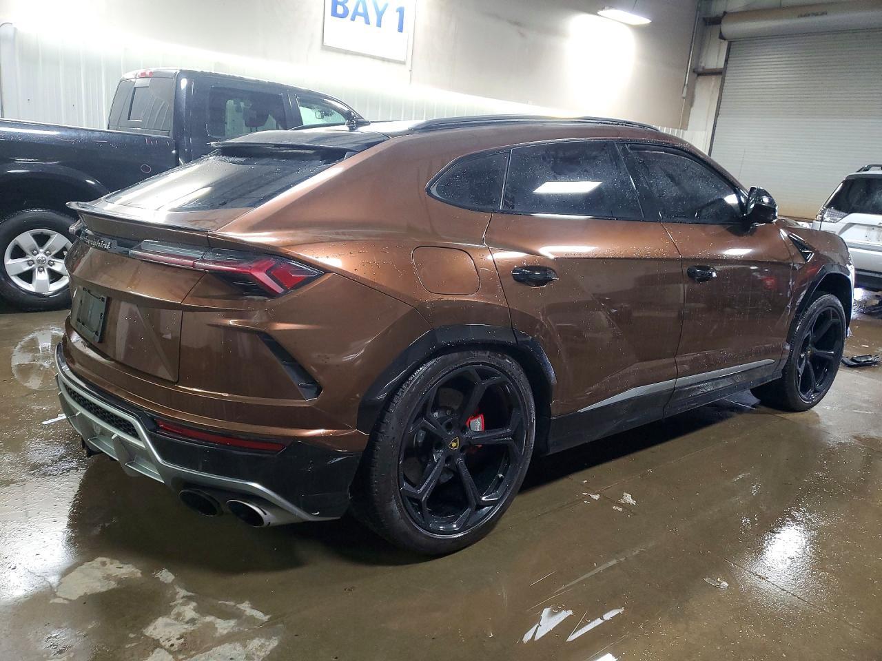 2020 Lamborghini Urus - Image 3