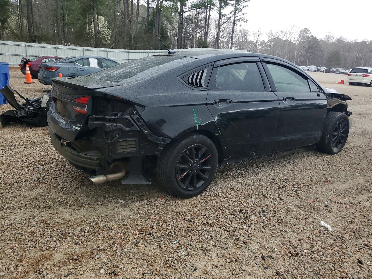 2017 Ford Fusion Se - Фото 3