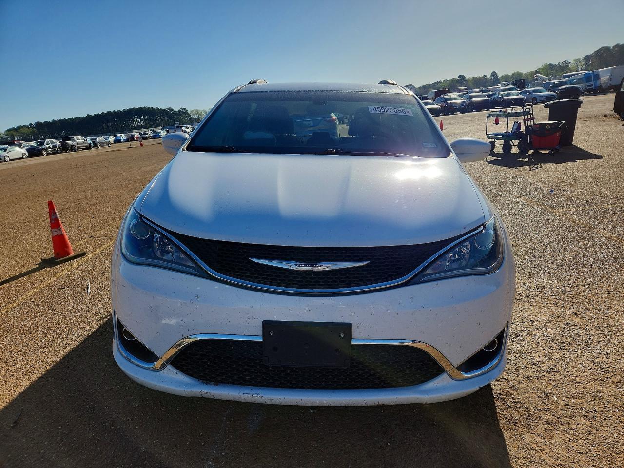 2017 Chrysler Pacifica Touring L - Фото 5