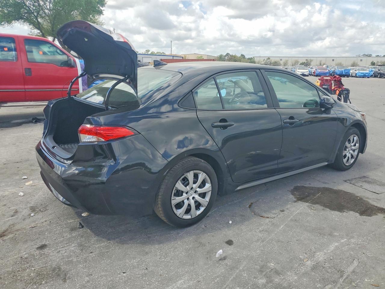 2021 Toyota Corolla Le - Фото 5