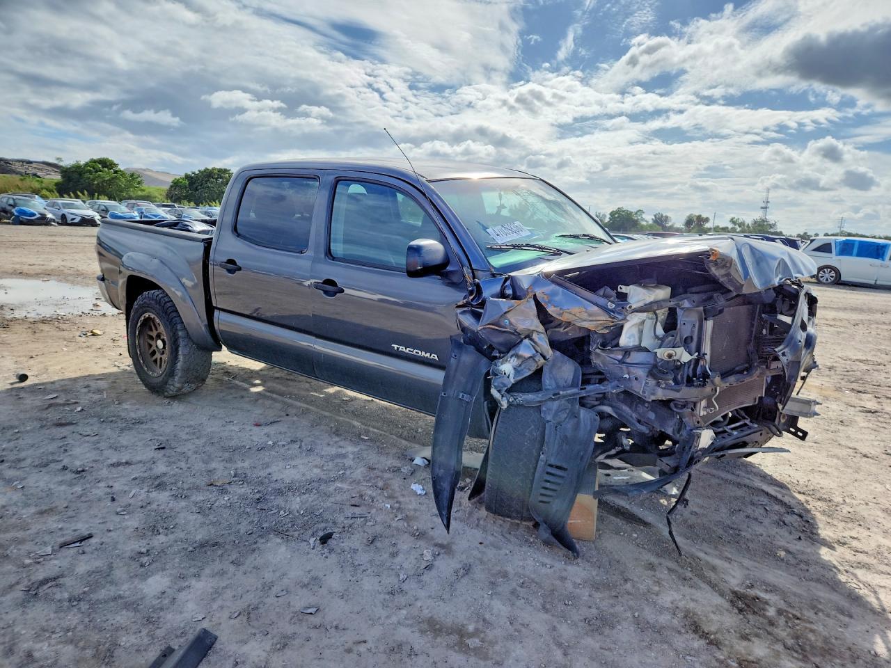 2011 Toyota Tacoma Prerunner V6 - Image 4