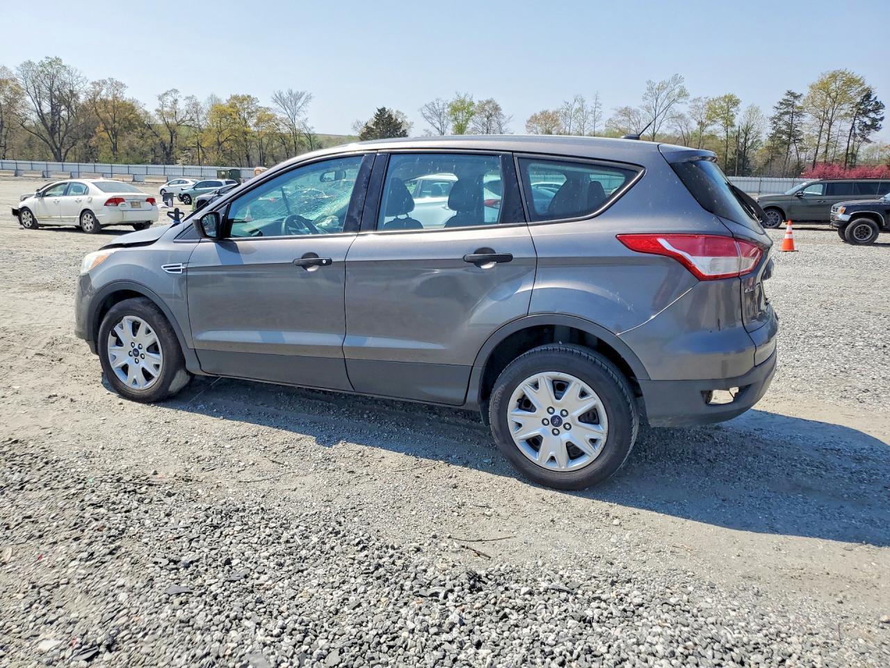 2013 Ford Escape S - Фото 2
