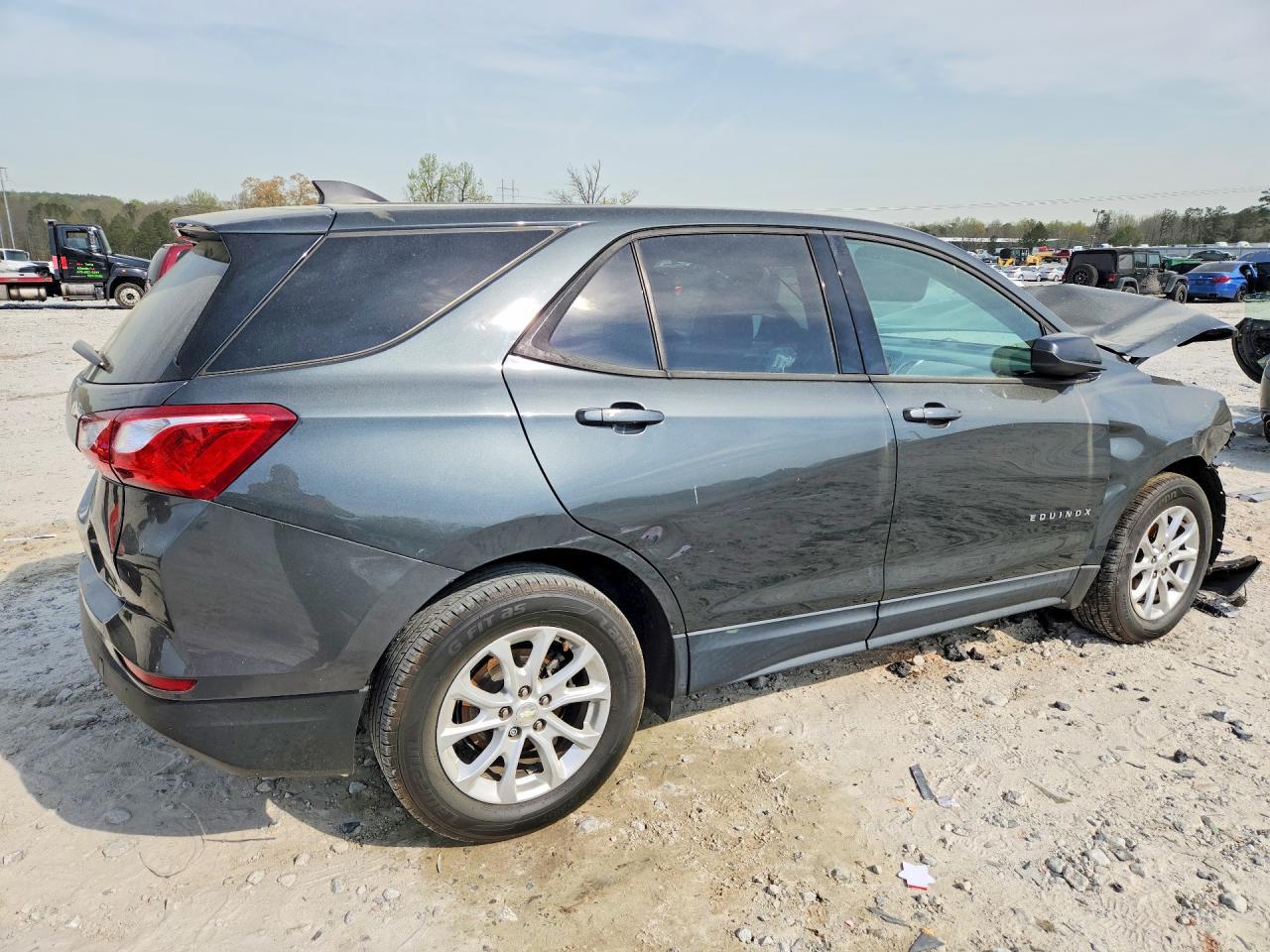 2019 Chevrolet Equinox Ls - Фото 3