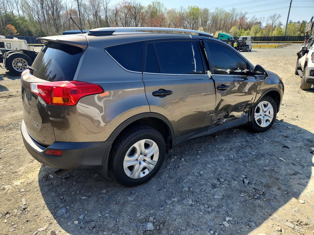 2015 Toyota Rav4 Le - Фото 3