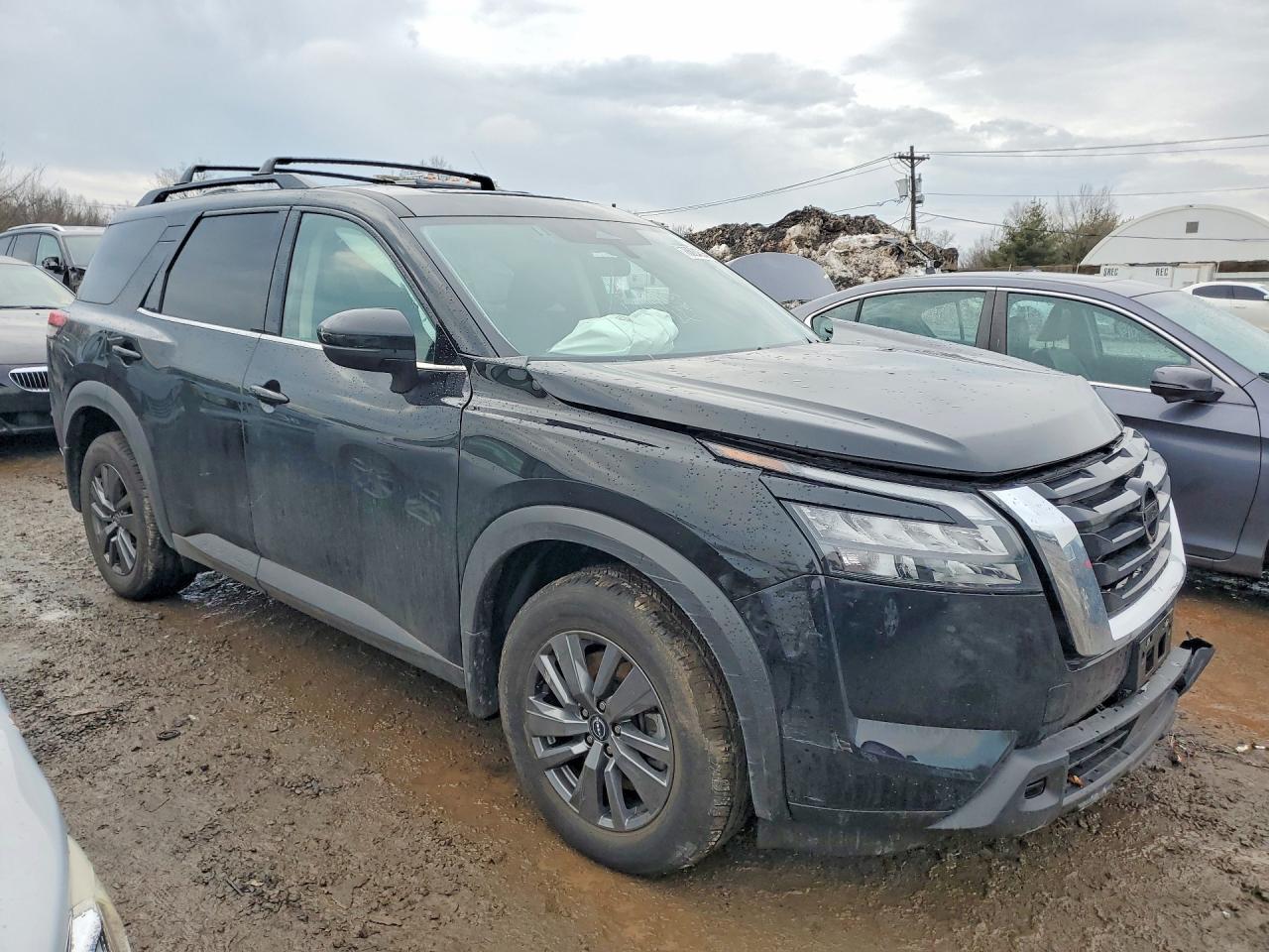 2025 Nissan Pathfinder Sv - Image 4