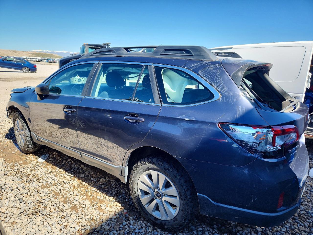 2017 Subaru Outback 2.5I - Фото 2