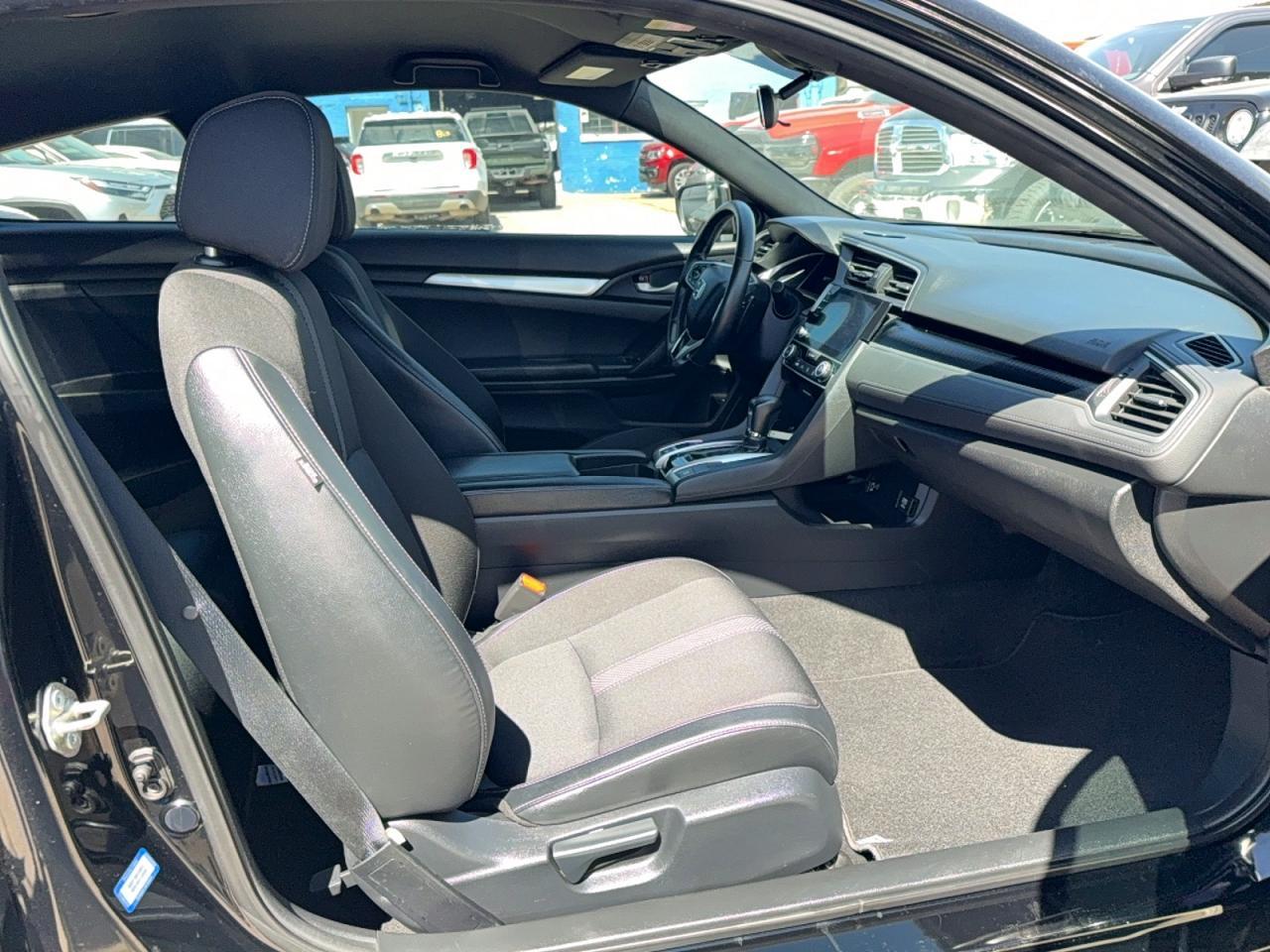 2019 Honda Civic Sport - Image 5