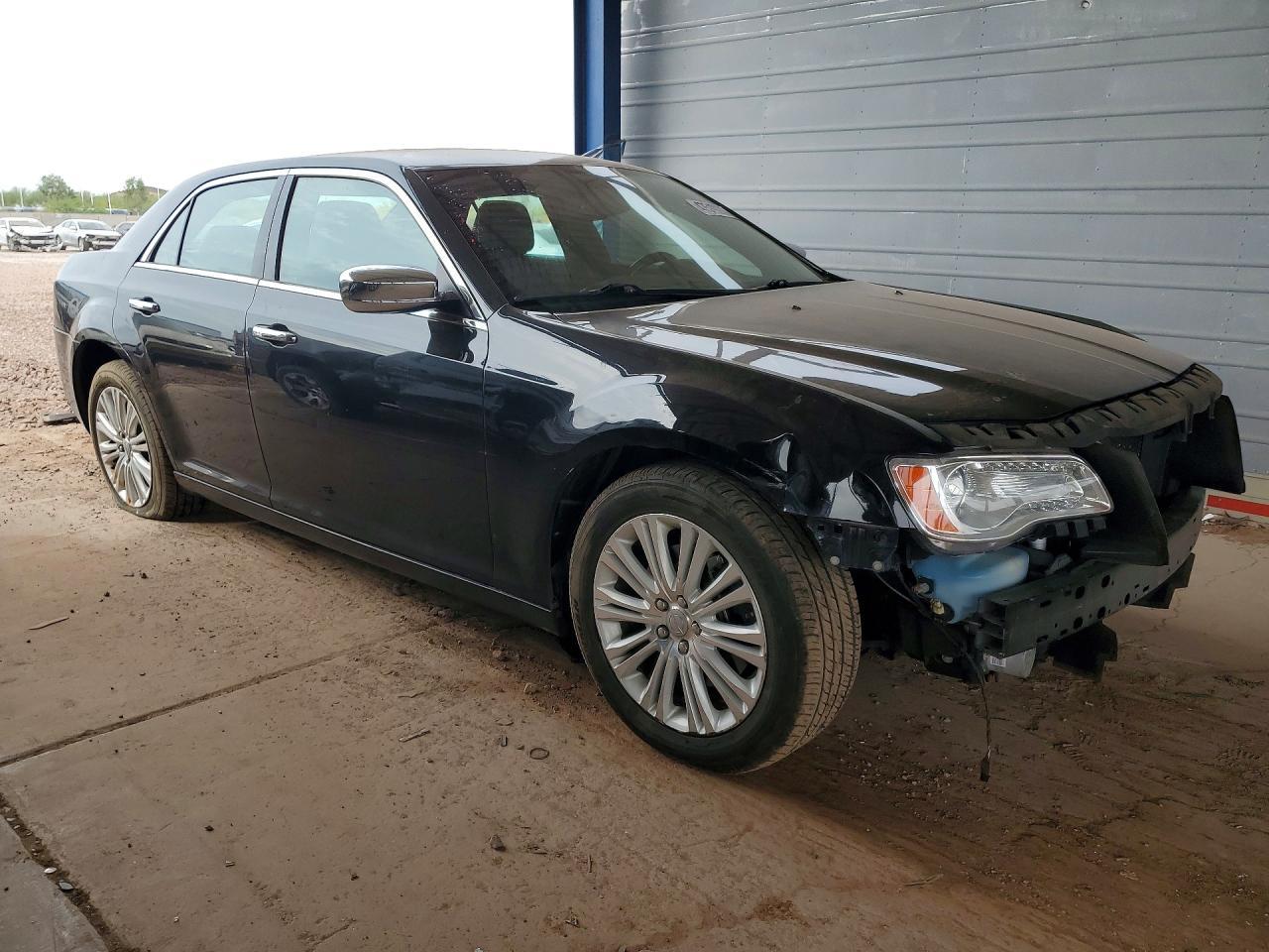 2014 Chrysler 300C - Фото 4