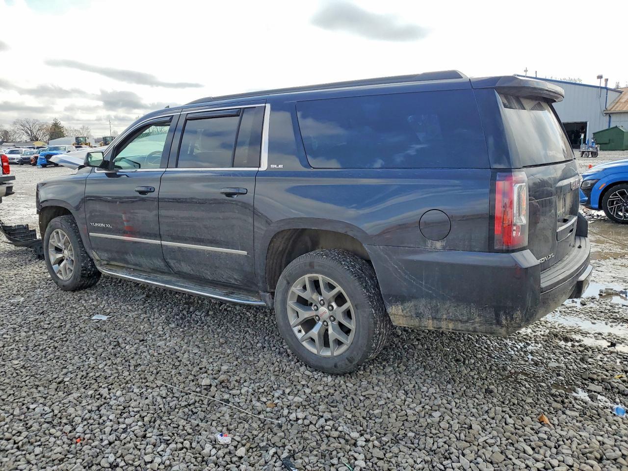 2020 GMC Yukon Xl K1500 Sle - Image 2