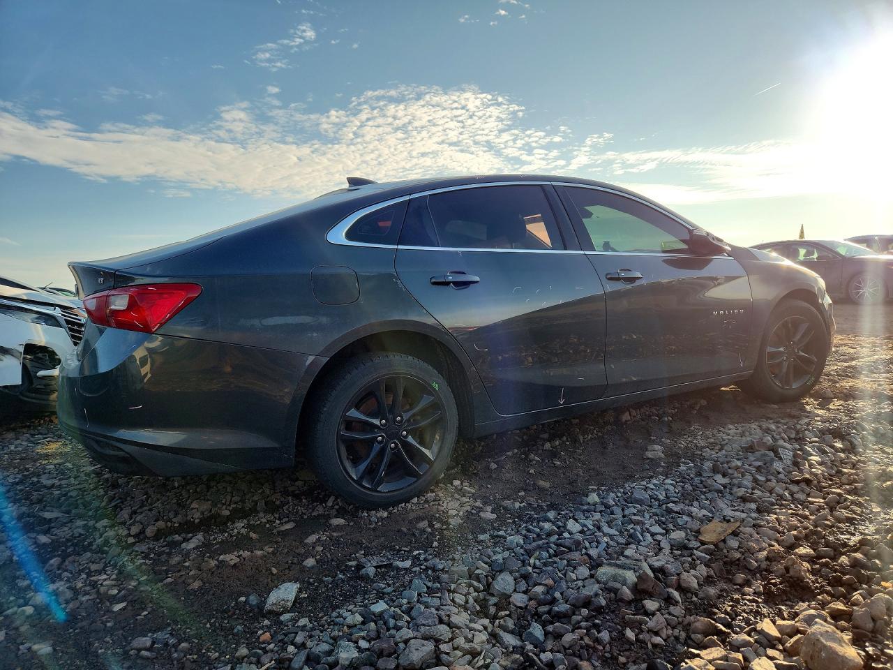 2017 Chevrolet Malibu Lt - Фото 3