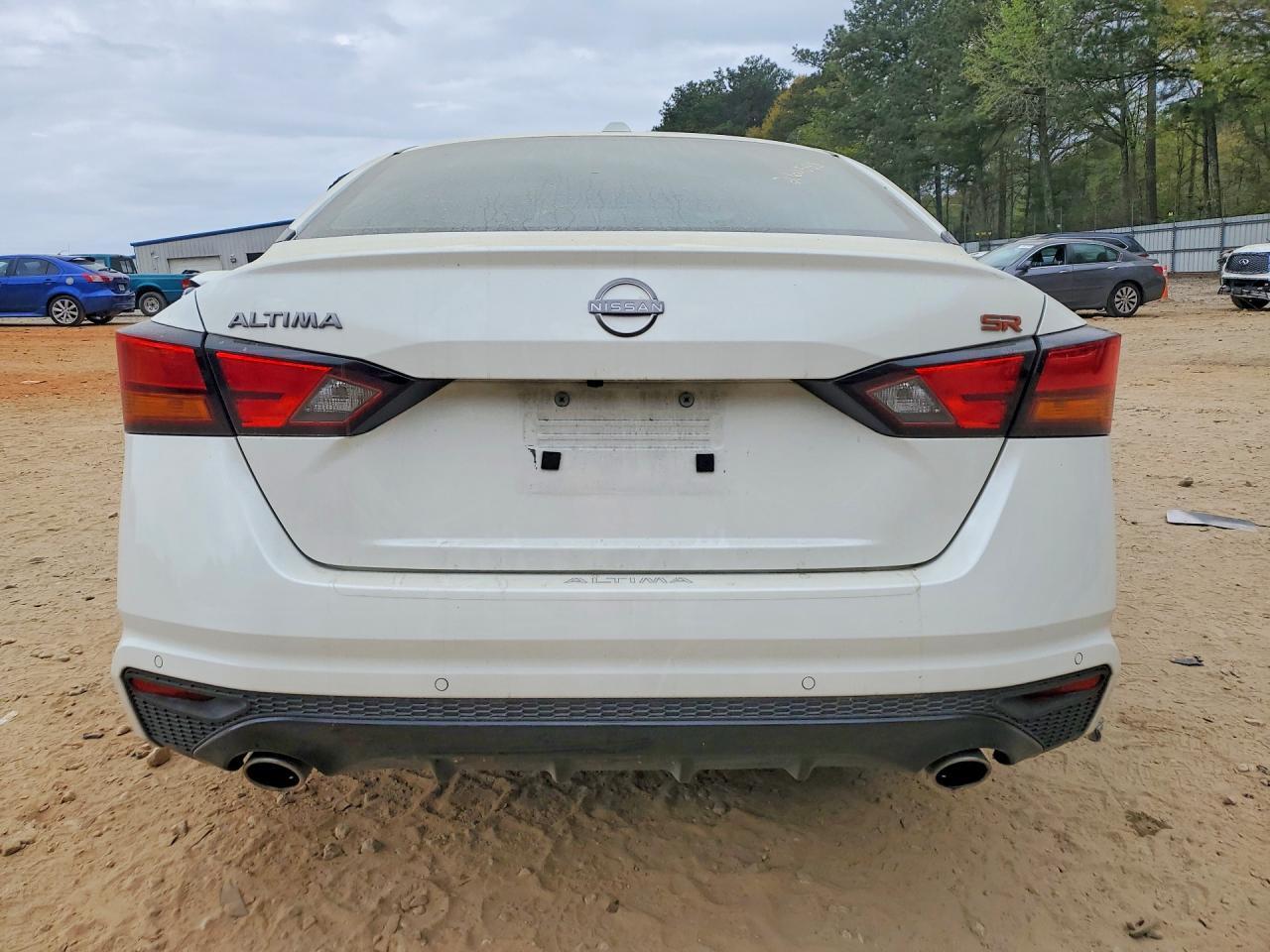 2025 Nissan Altima 2.5 Sr - Image 6