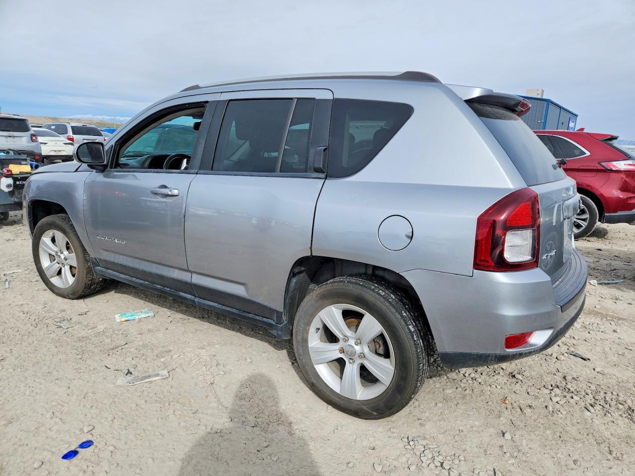 2016 Jeep Compass Latitude - Фото 2