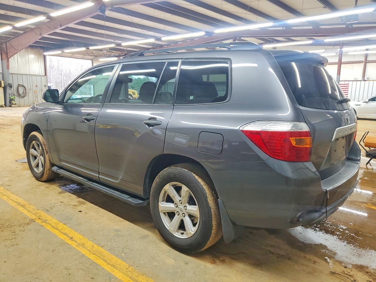 2010 Toyota Highlander Base - Фото 2