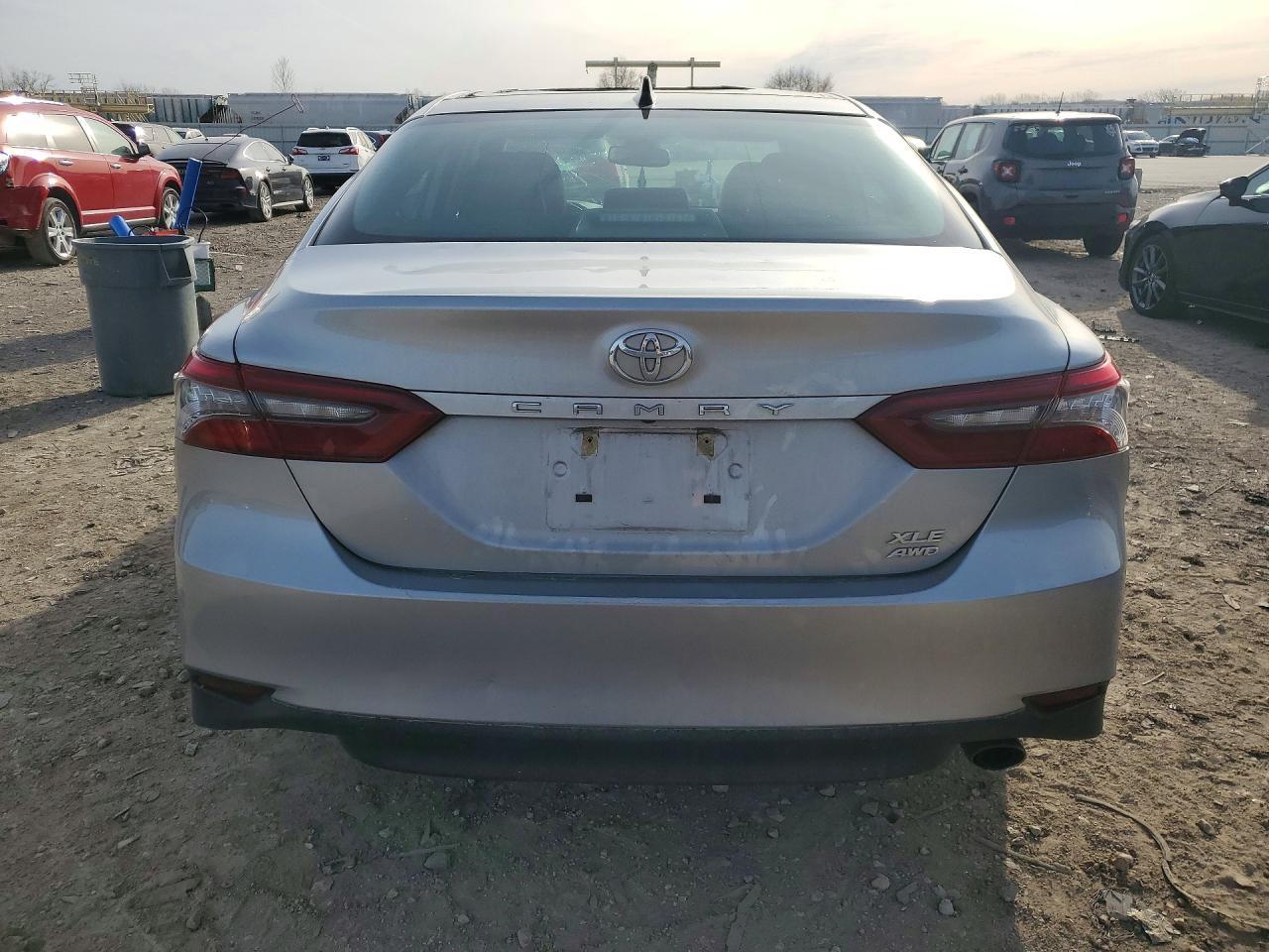 2022 Toyota Camry Xle - Image 6