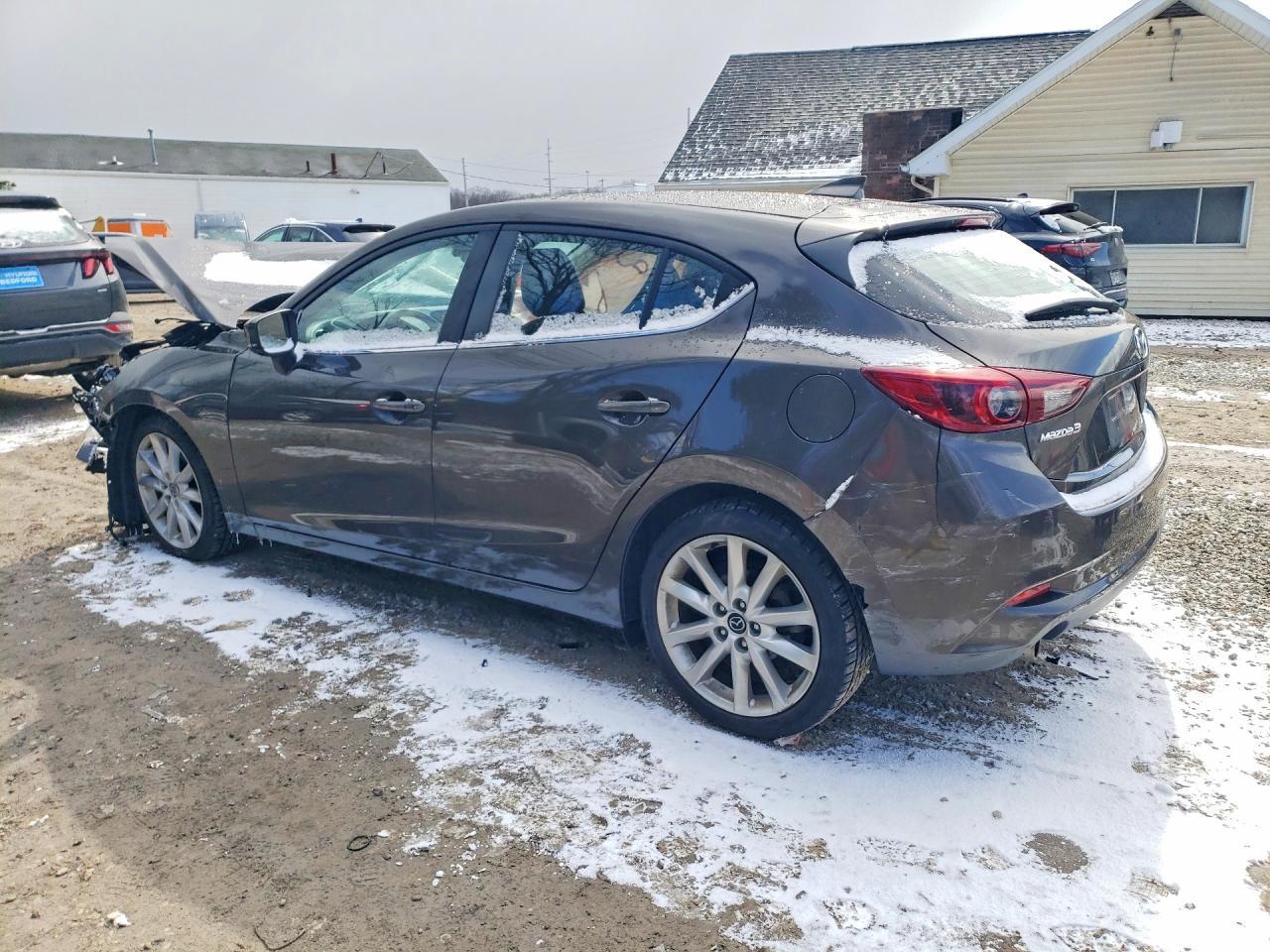 2017 Mazda 3 Grand Touring - Фото 2