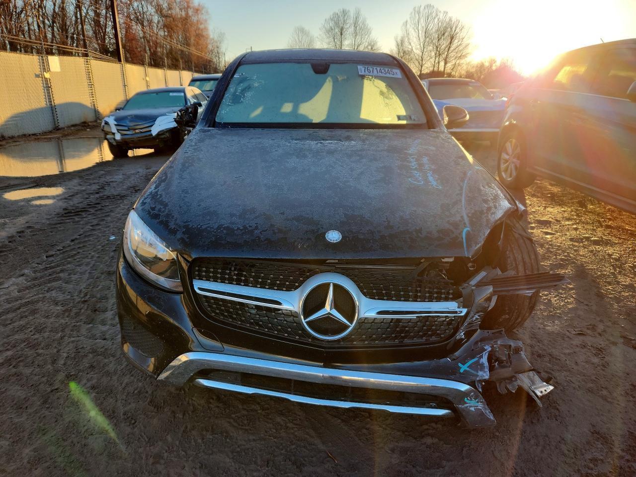 2017 Mercedes-Benz Glc Coupe 300 4Matic - Image 5