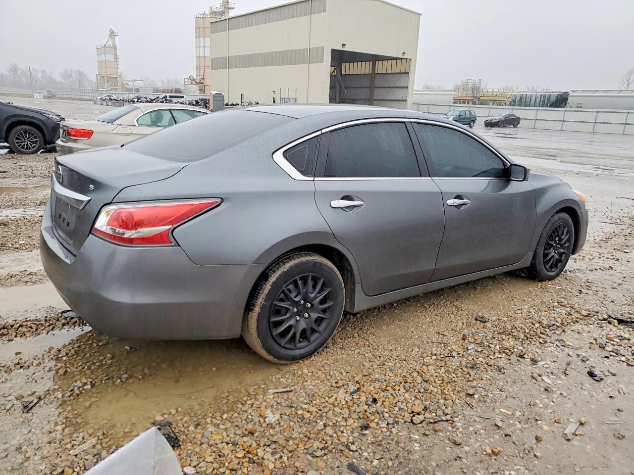 2015 Nissan Altima 2.5 S - Image 3
