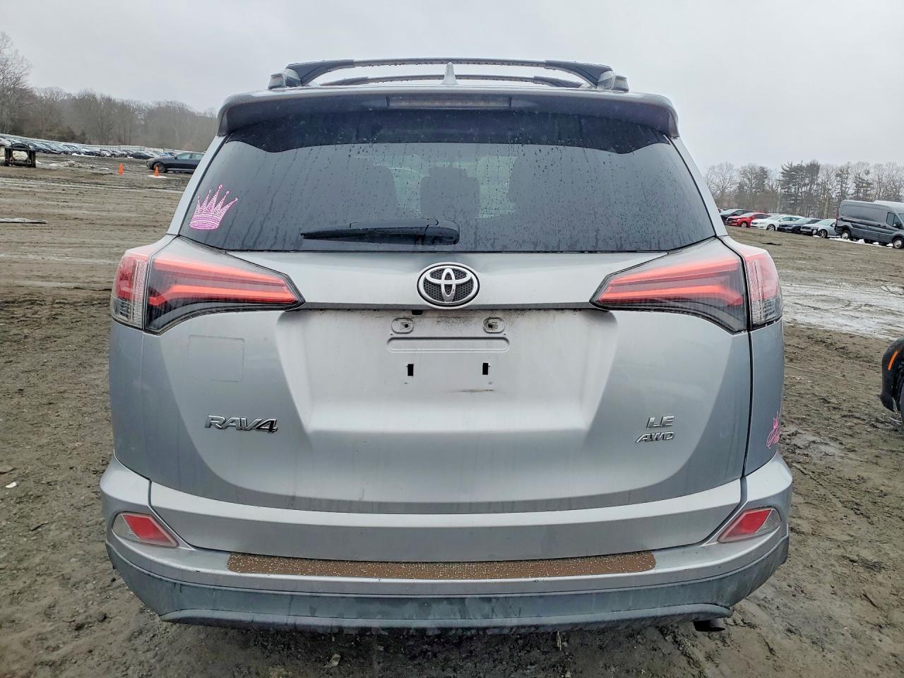 2016 Toyota Rav4 Le - Image 6