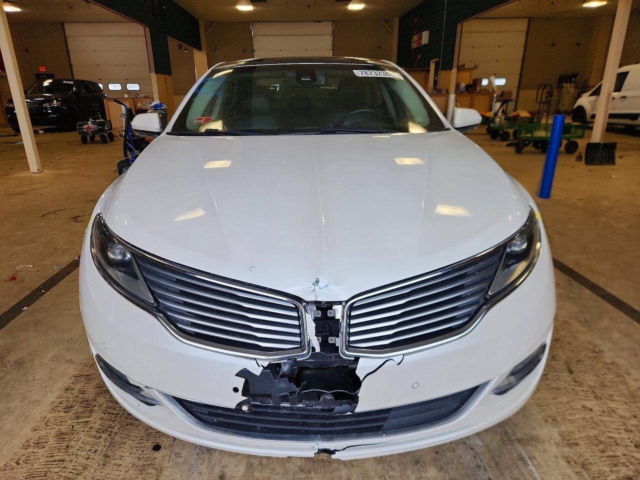 2013 Lincoln Townhouse Mkz - Image 5