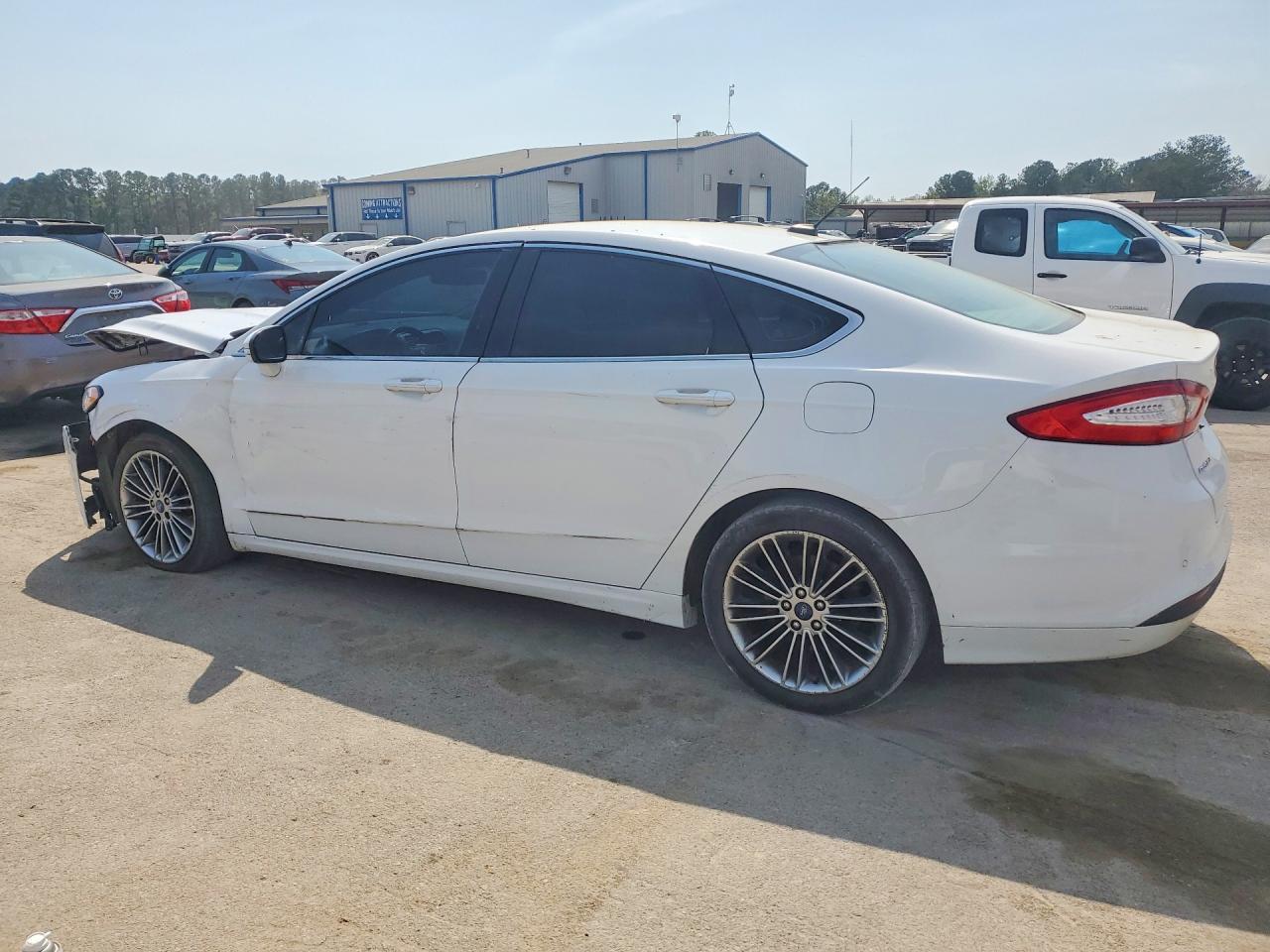 2013 Ford Fusion Se - Фото 2