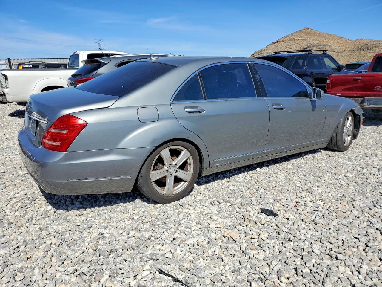 2010 Mercedes-Benz S 550 - Image 3