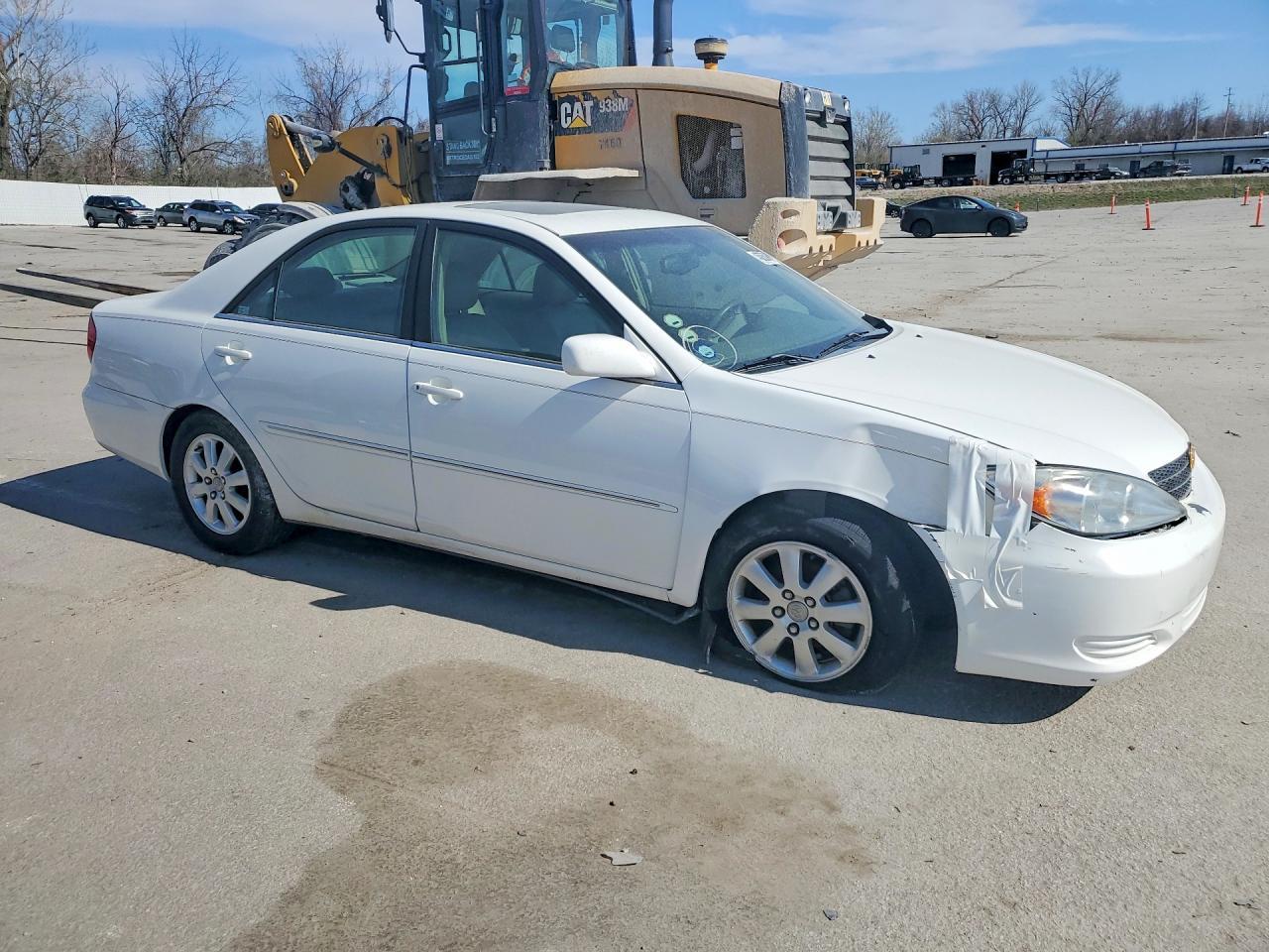 2002 Toyota Camry Le - Image 4