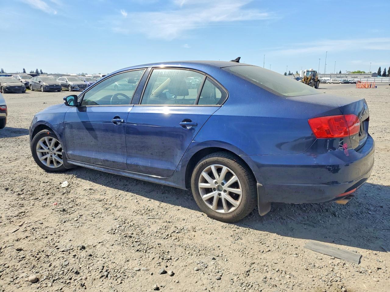 2012 Volkswagen Jetta Se - Image 2