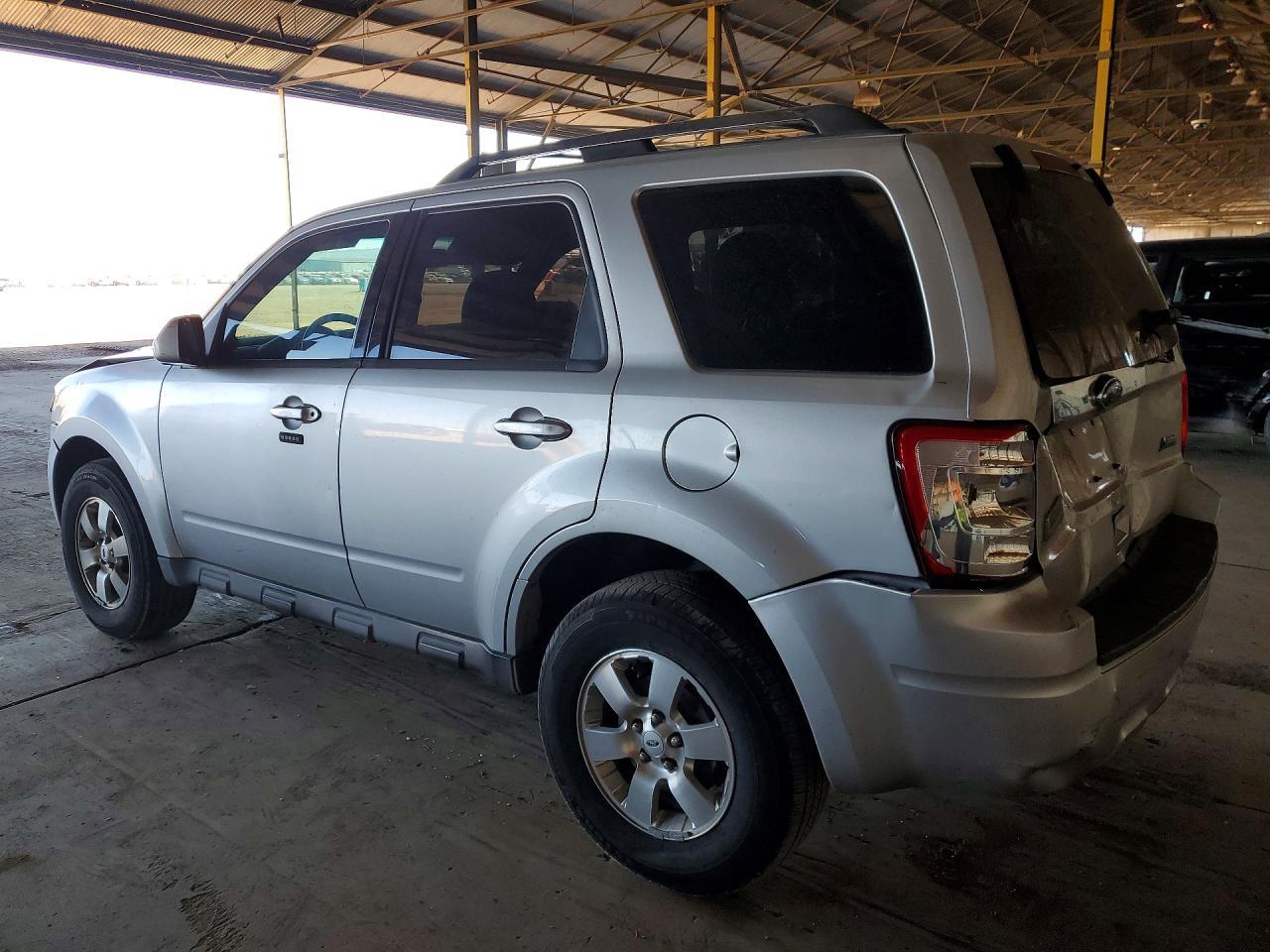 2011 Ford Escape - Фото 2