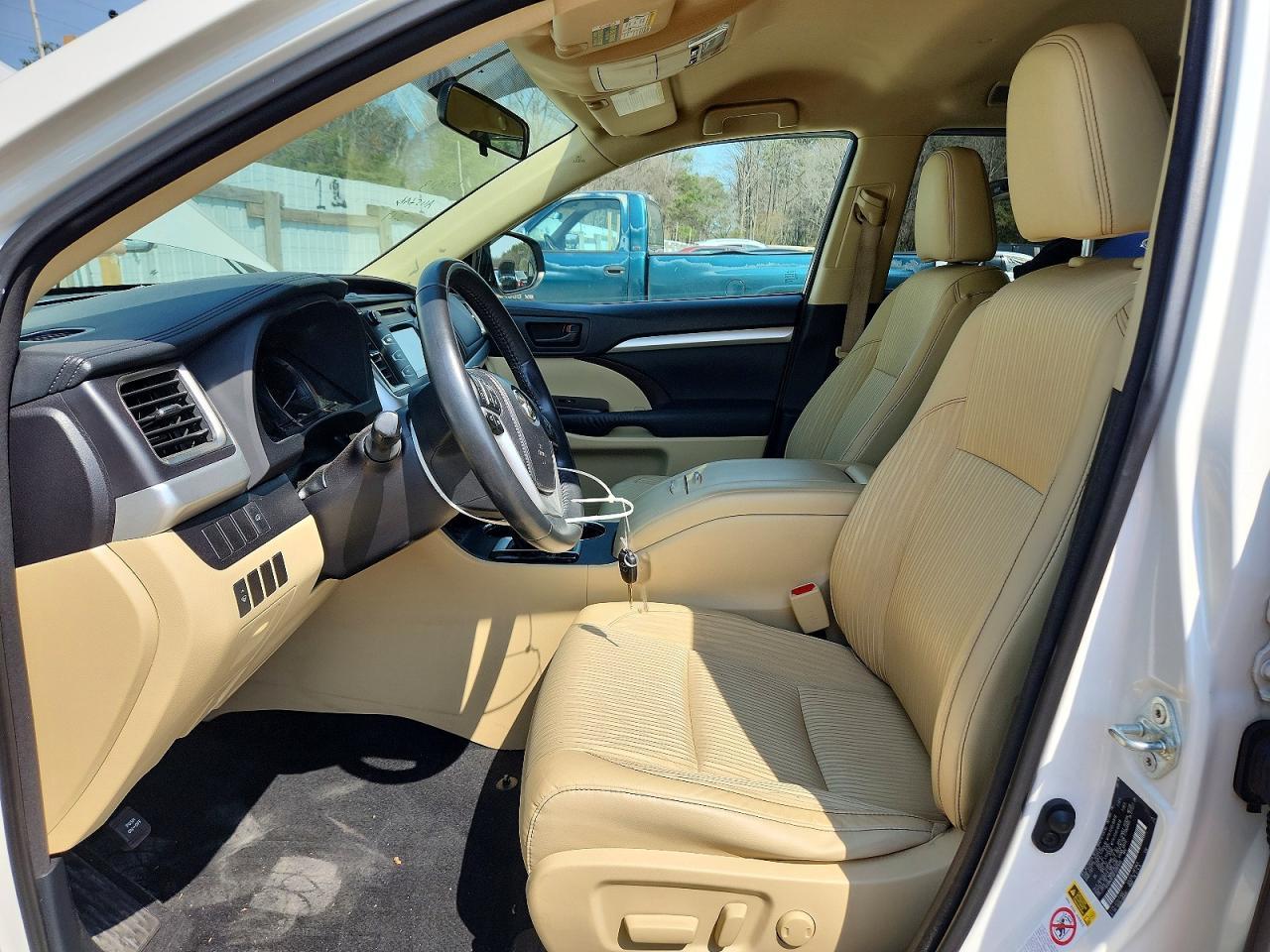 2015 Toyota Highlander Le Plus - Фото 7