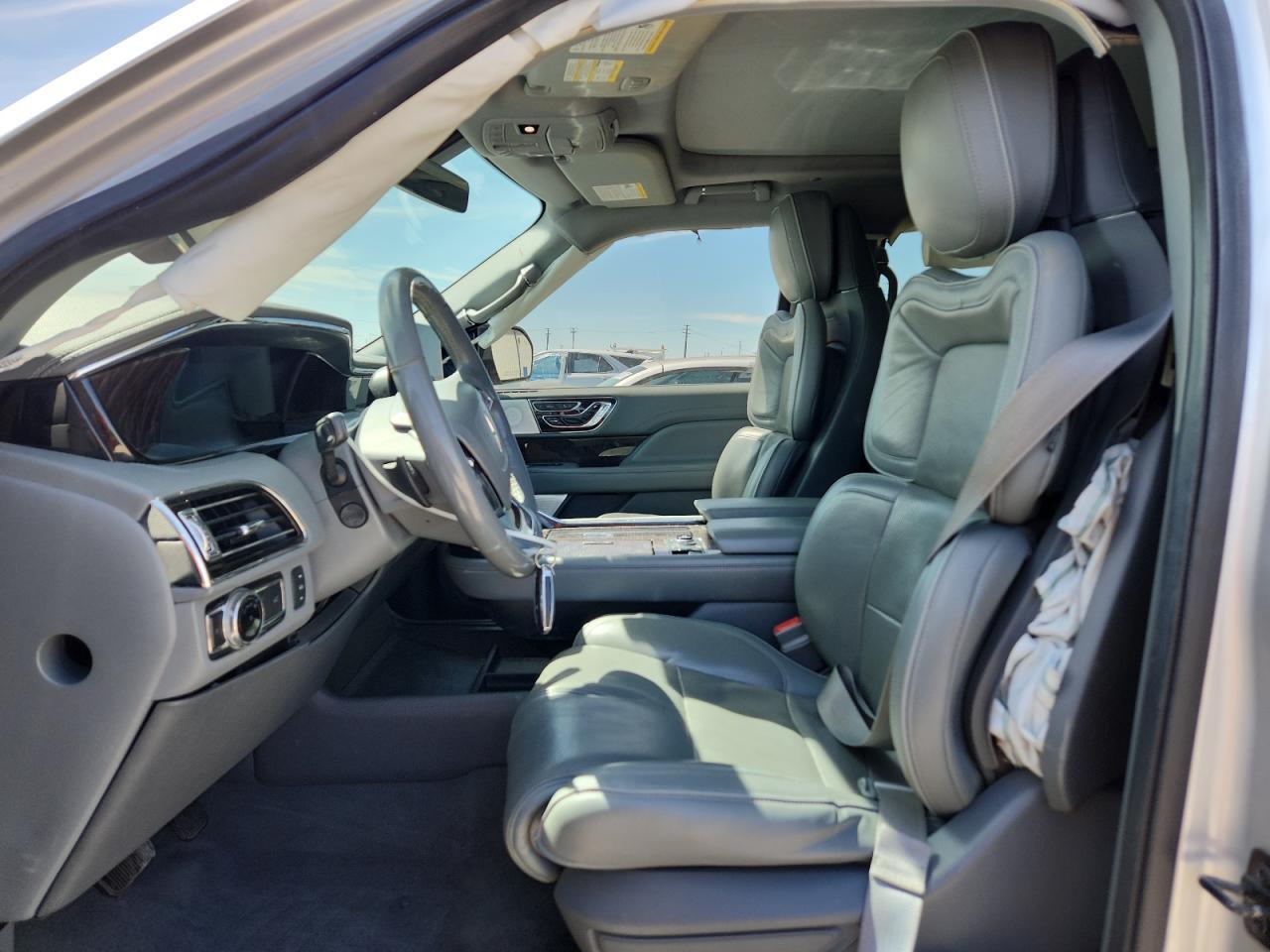 2018 Lincoln Navigator L Reserve - Image 7