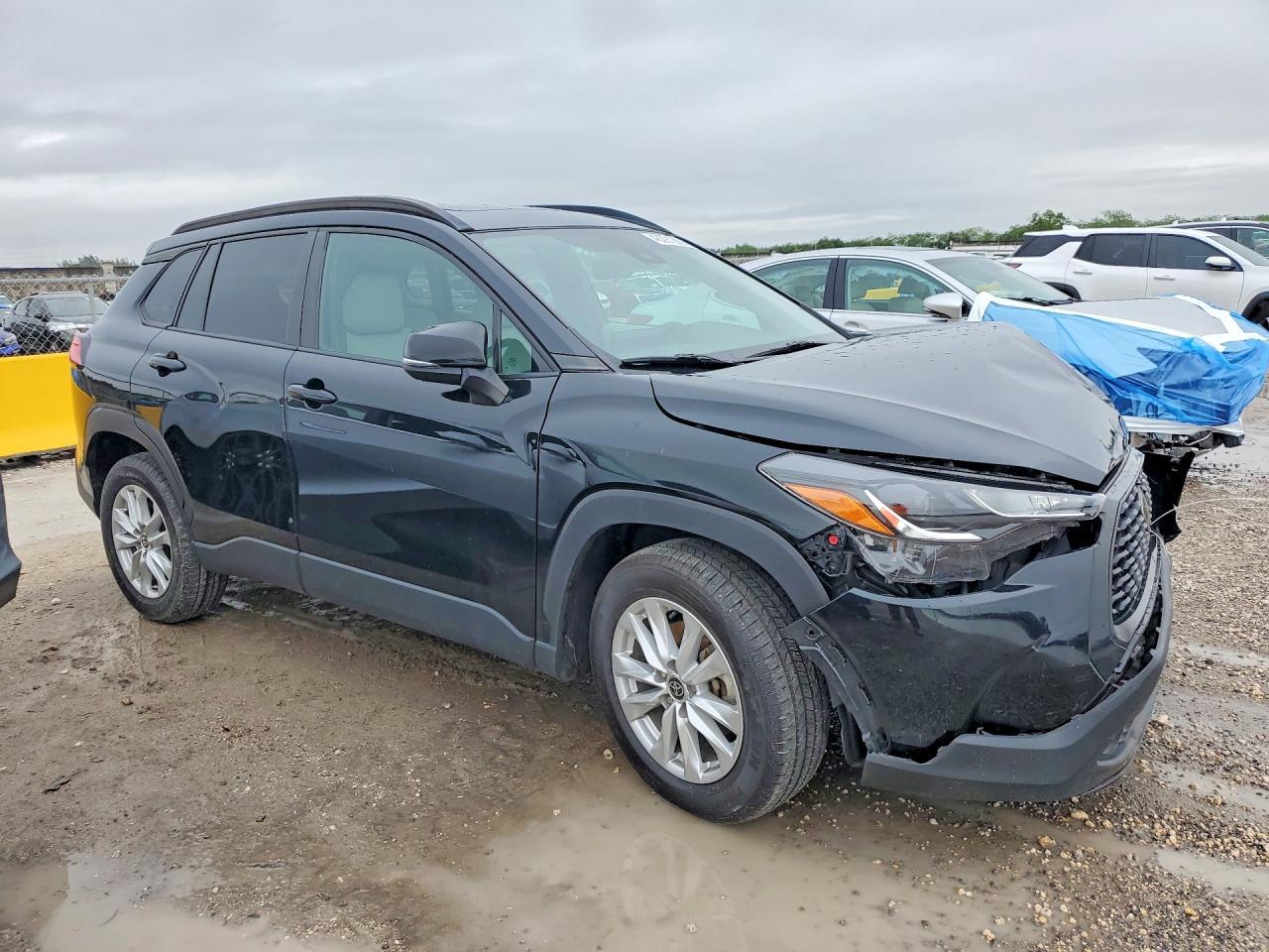 2022 Toyota Corolla Cross Le - Фото 4