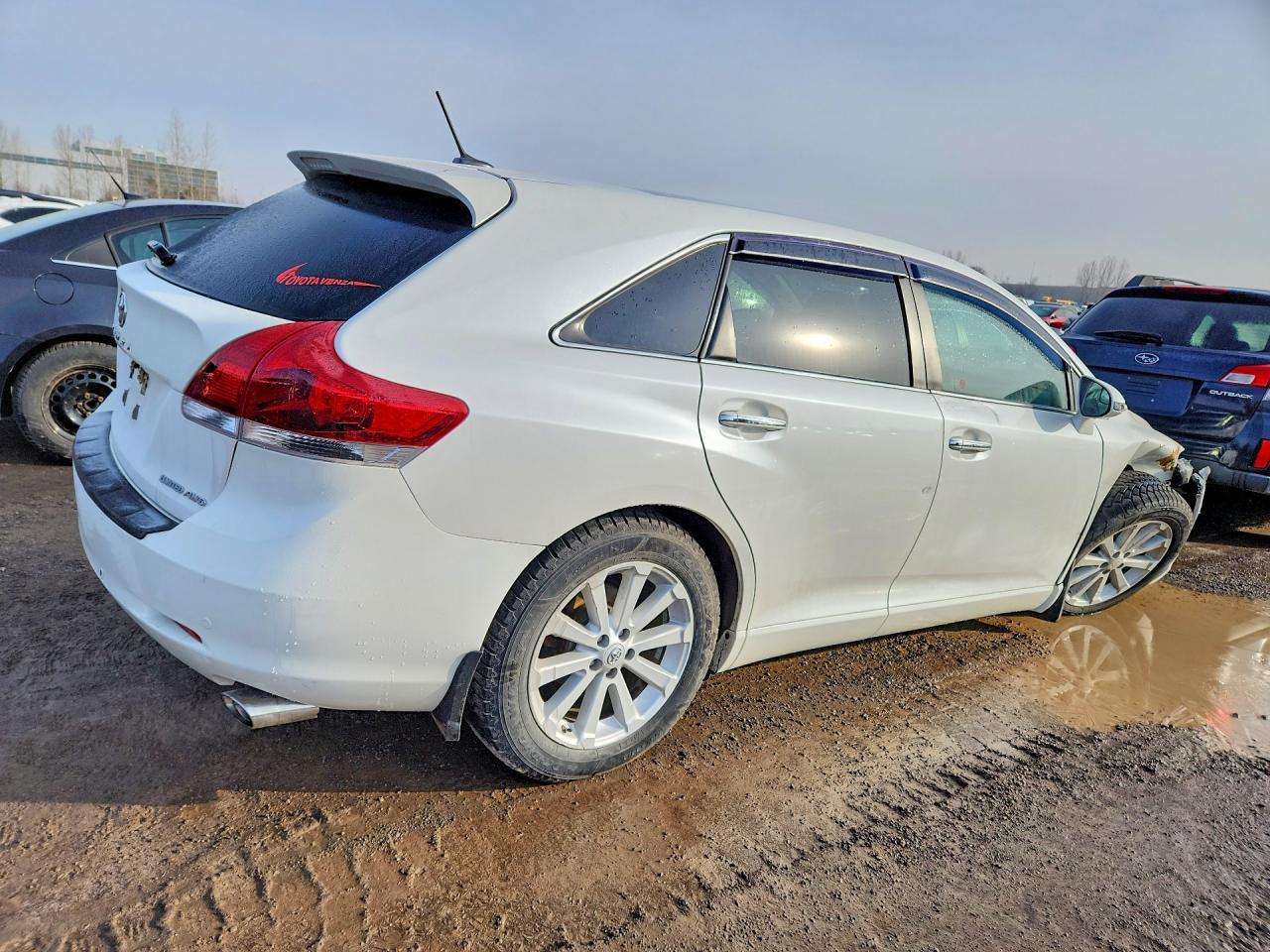 2016 Toyota Venza Xle - Image 3