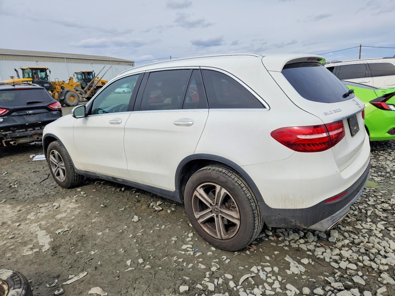 2019 Mercedes Benz Glc 300 4Matic - Image 2
