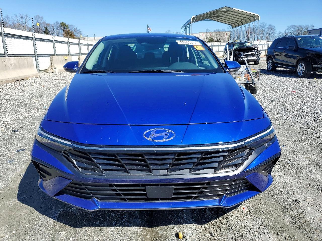 2025 Hyundai Elantra Sel Convenience - Фото 5