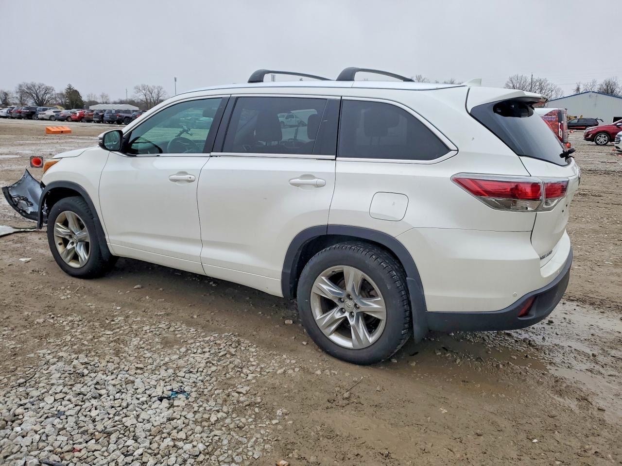 2015 Toyota Highlander Limited - Image 2