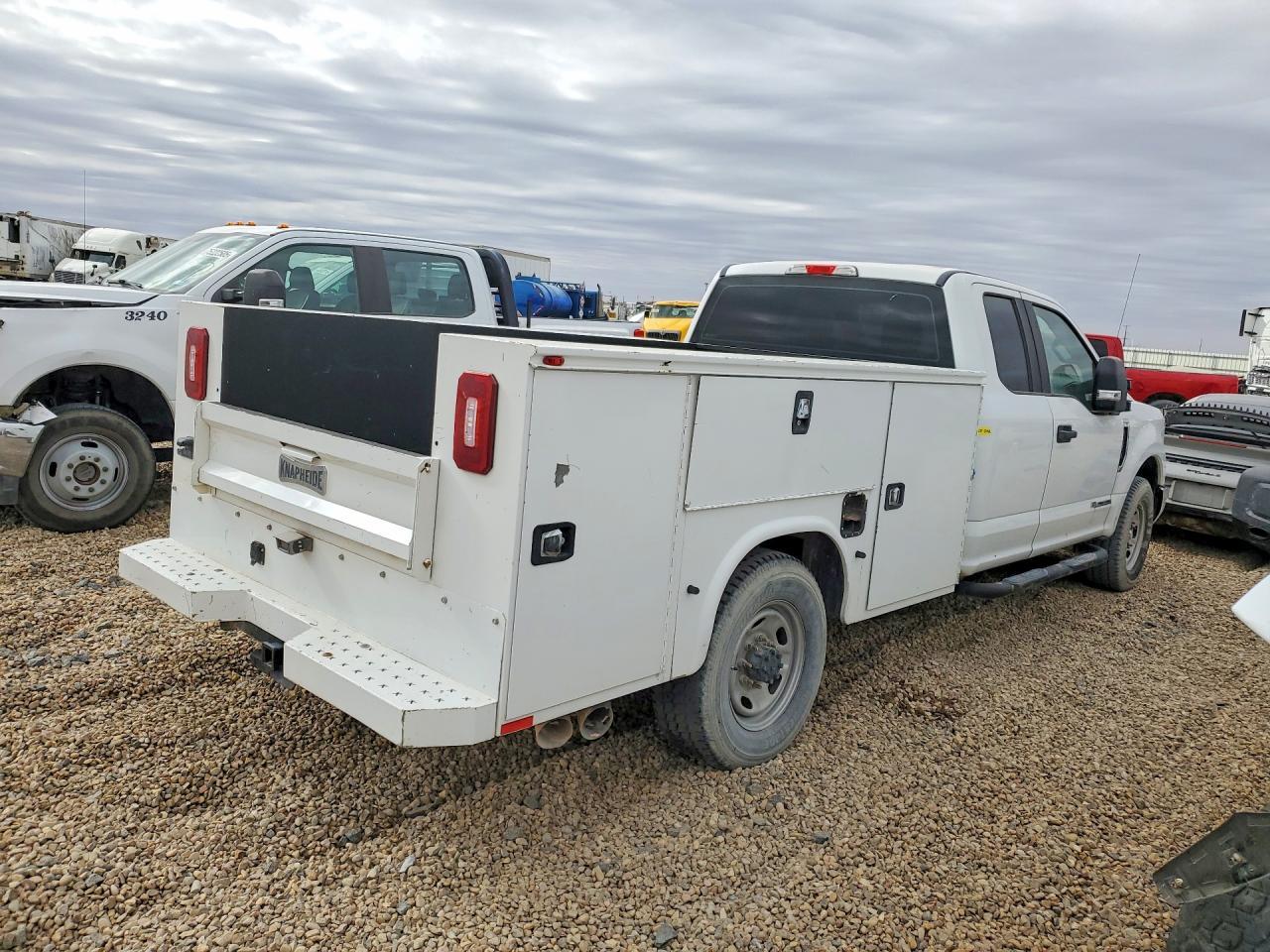 2019 Ford F350 Super Duty Utility / Service Truck - Фото 3