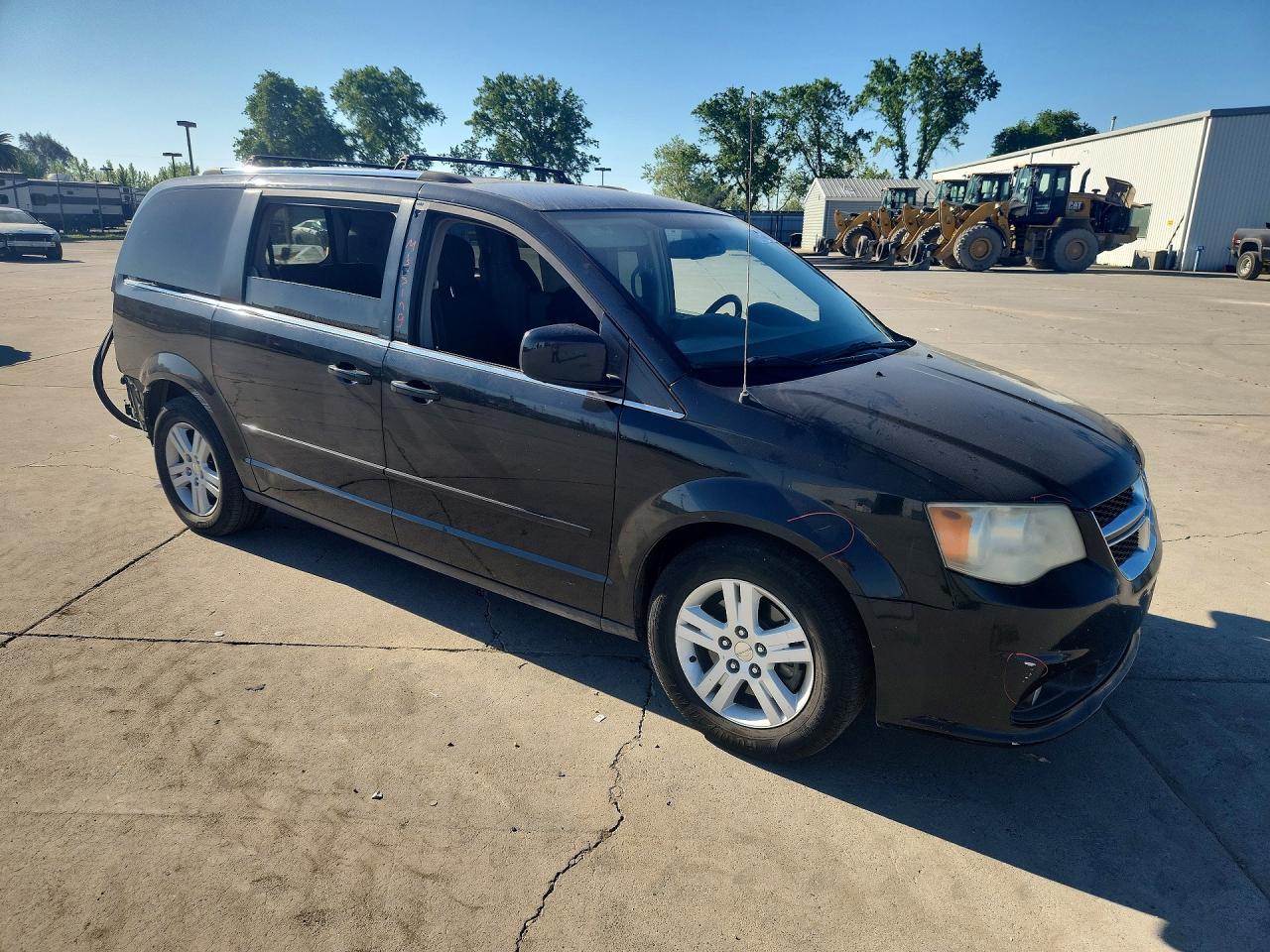 2013 Dodge Grand Caravan Crew - Image 4