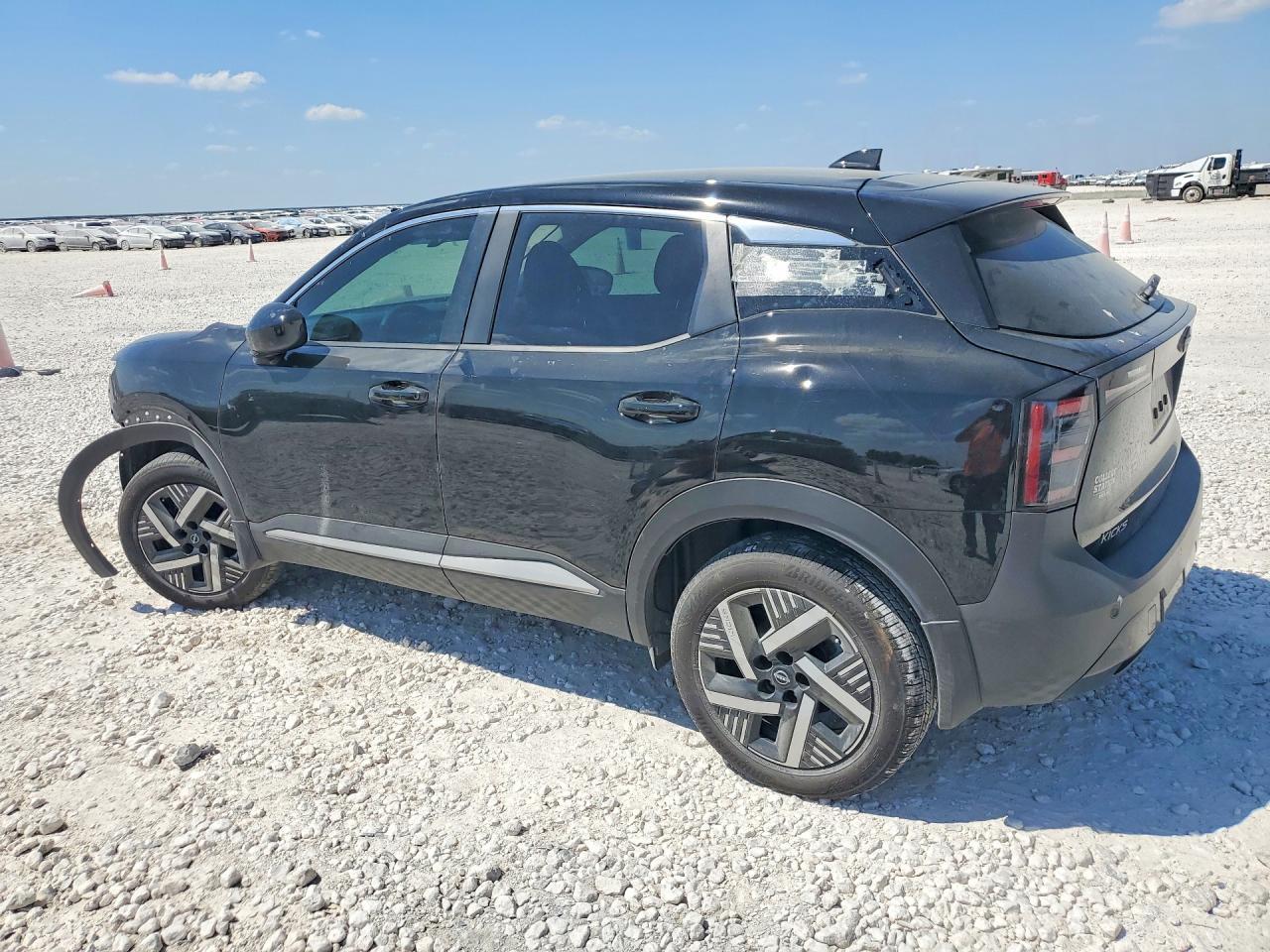 2025 Nissan Kicks Sv - Фото 2