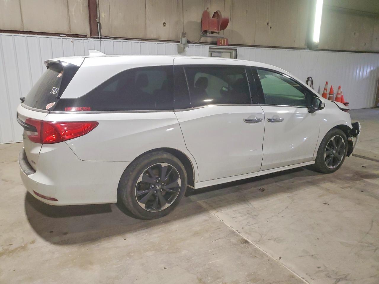 2022 Honda Odyssey Elite - Фото 3