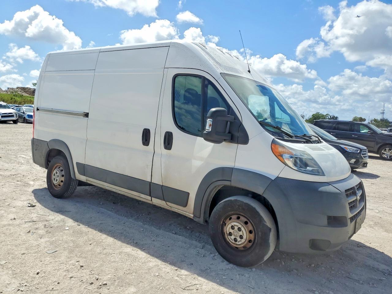 2018 Ram Promaster 2500 Delivery Van - Фото 4