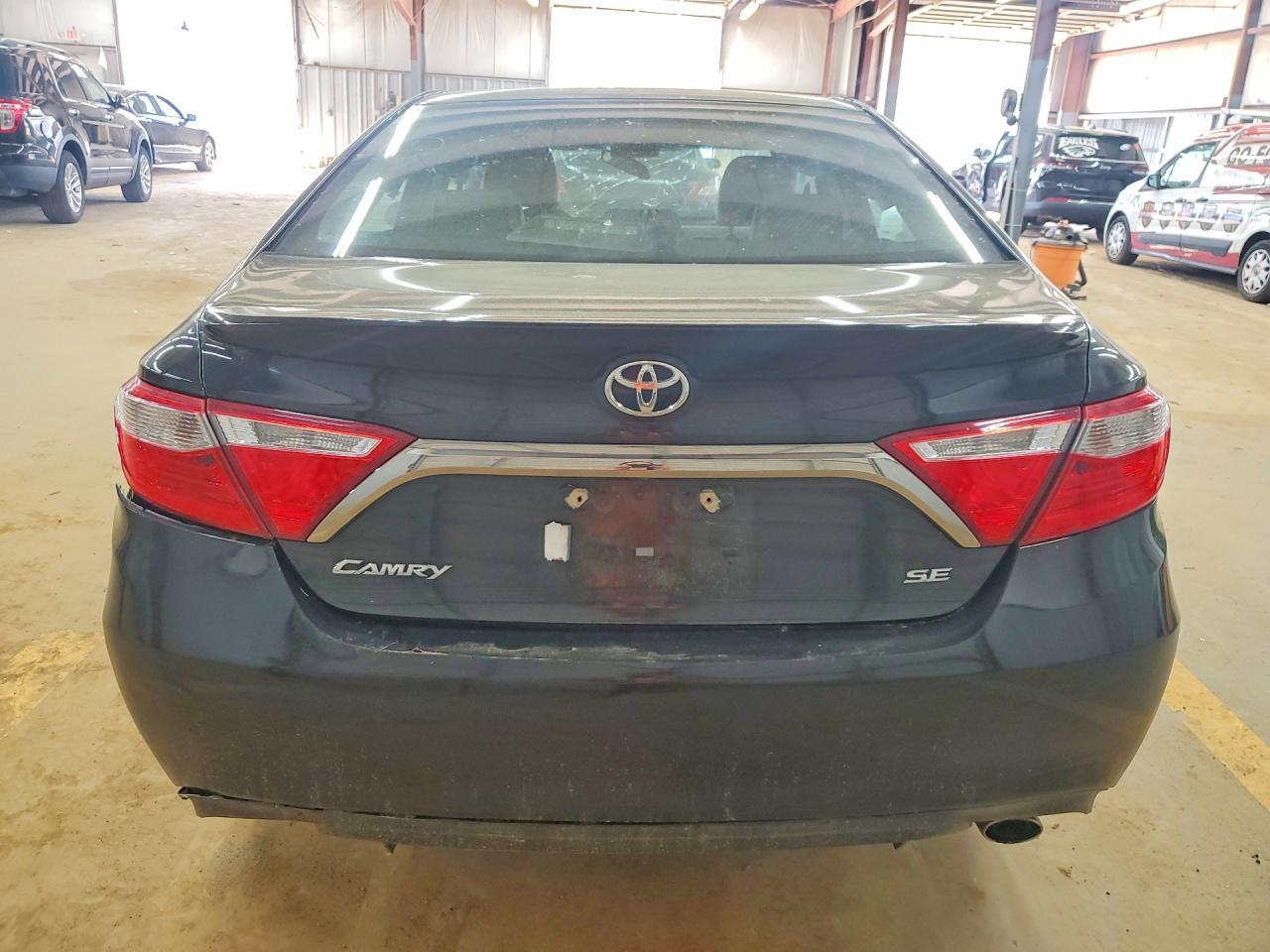 2015 Toyota Camry Se - Фото 6
