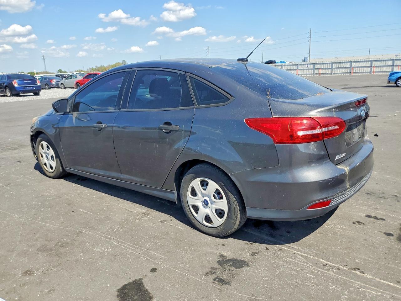 2017 Ford Focus S - Фото 2