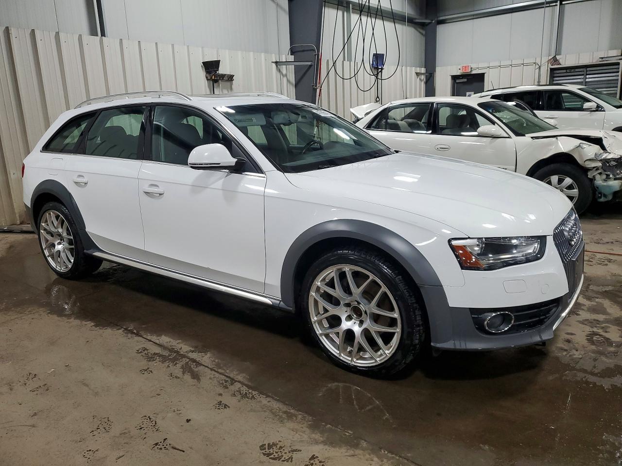2013 Audi A4 Allroad Premium Plus - Image 4