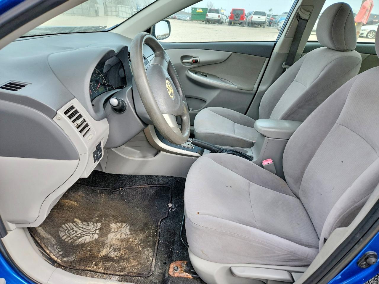 2010 Toyota Corolla Le - Фото 7