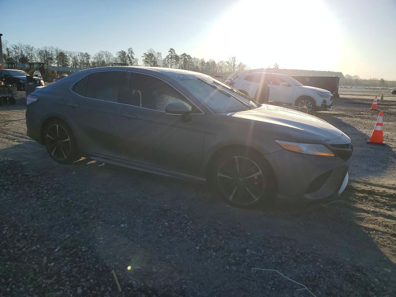 2020 Toyota Camry Xse - Фото 4
