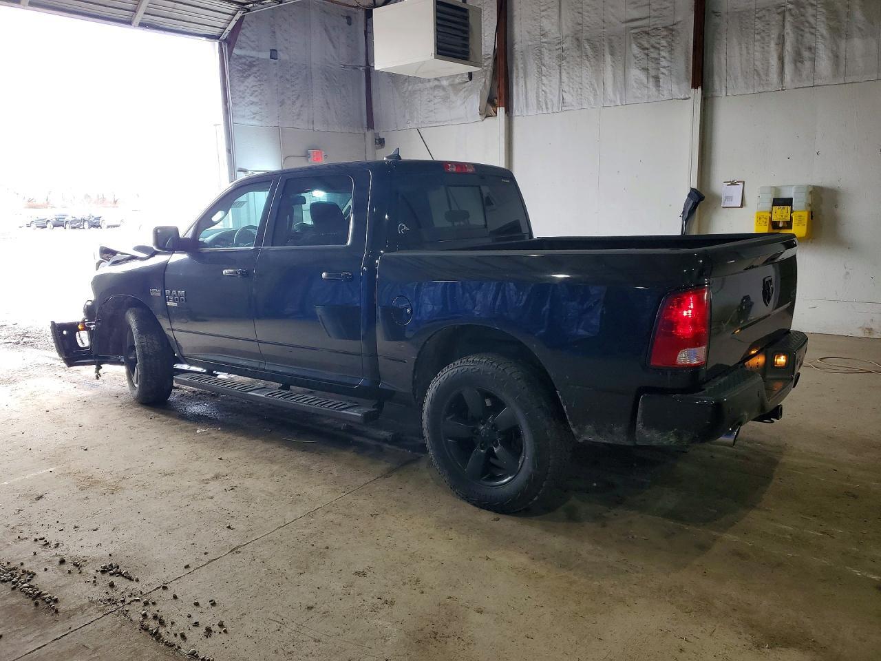 2019 Ram 1500 Classic Slt - Фото 2