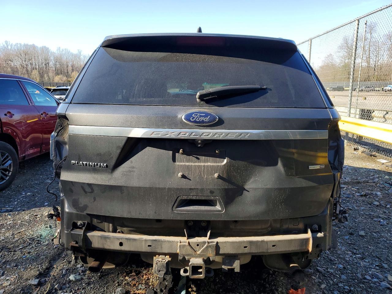 2017 Ford Explorer Platinum - Фото 6