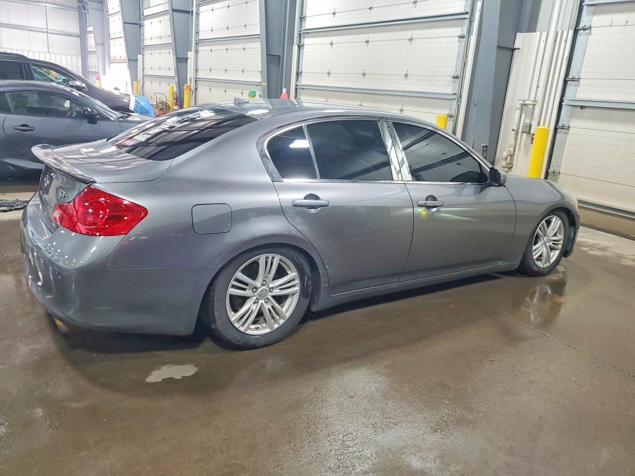 2013 Infiniti G37 Sedan X - Фото 3